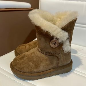 Toddler Bailey Button Uggs